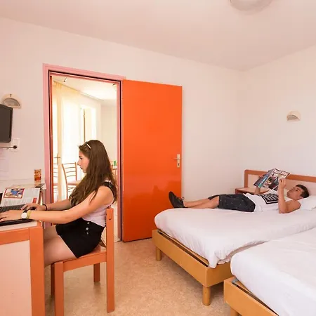 Azureva Tatil parkı 3*